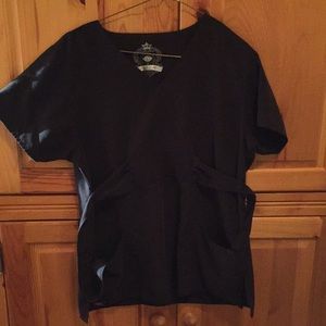 Dickies scrub top. Black. Like new.